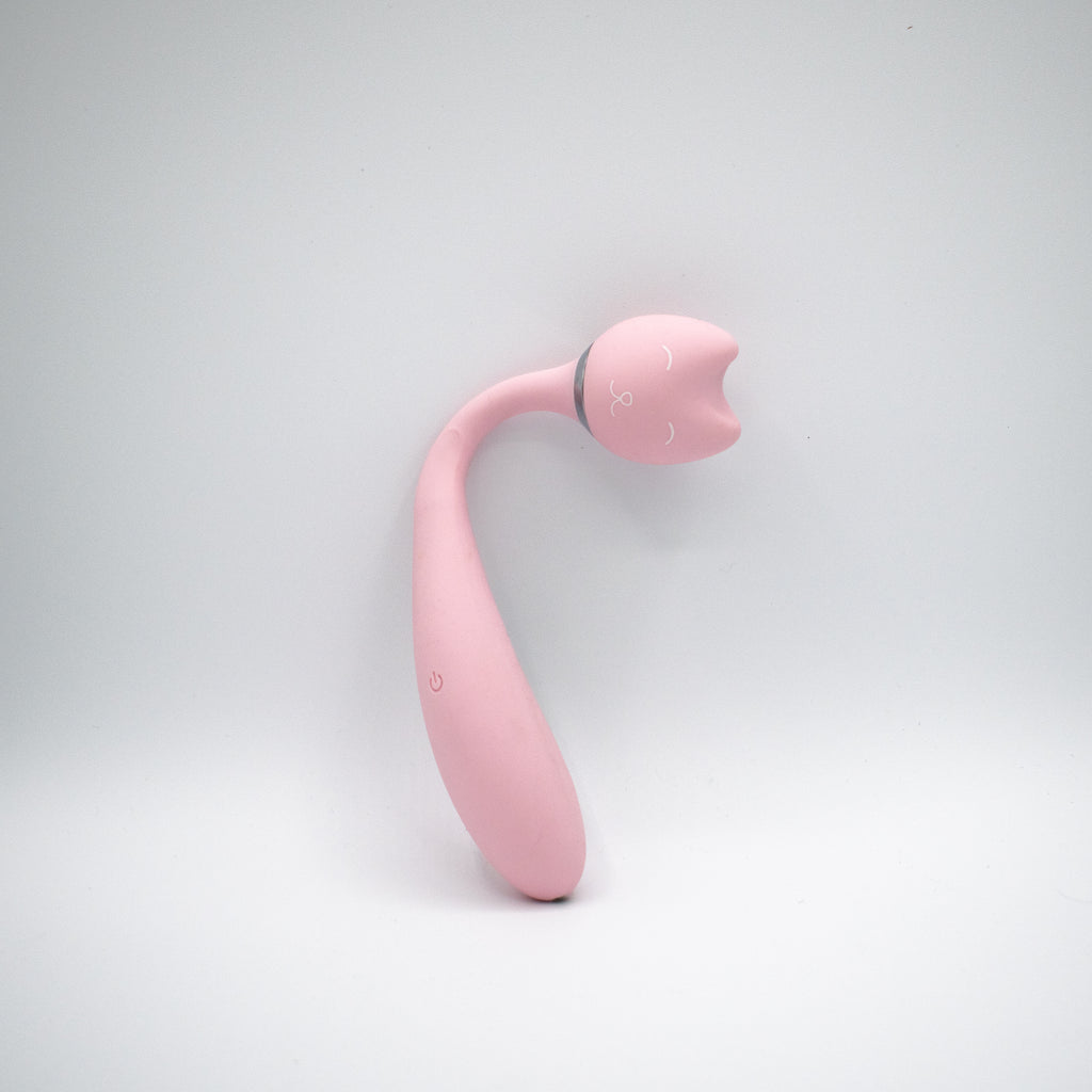 Purrs Like a Kitten Wand Vibrator